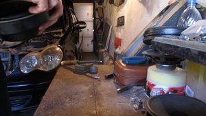 Замена задних штатных динамиков мерседеса W203 на другие.Mercedes rear acoustics replacement