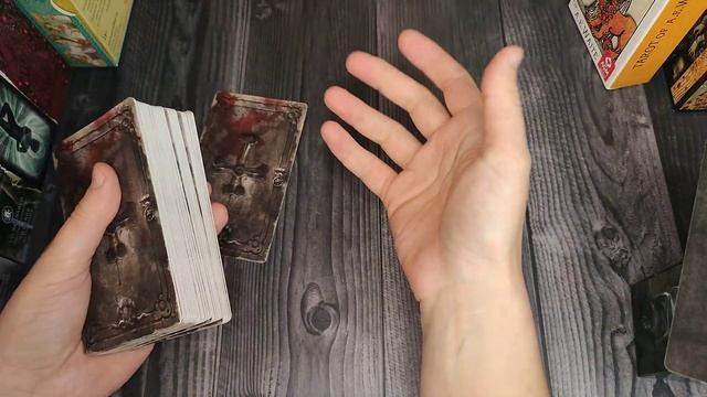 Как перетасовать колоду, не повреждая края / карты таро / мои методы тасования карт таро