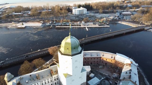 Выборгский замок и Выборг с высоты птичьего полета. Vyborg castle and Vyborg aerial view.Viipurin смотреть онлайн