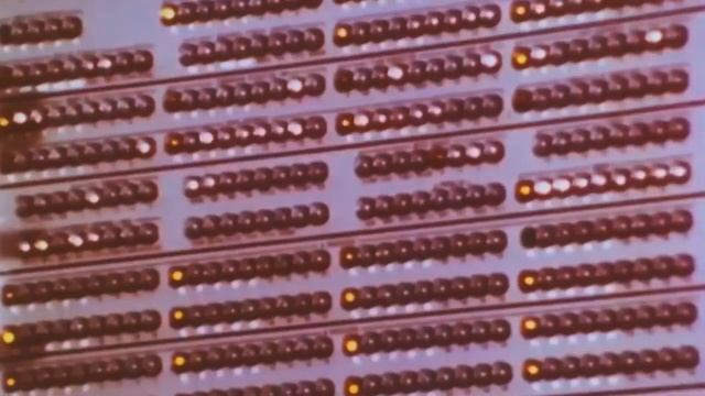 Как работают компьютеры: что делает компьютер компьютером смотреть онлайн