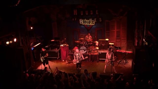 NOFX - Linoleum смотреть онлайн