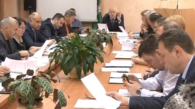 Ремонт домов и строительство "ливневки". Дума Ревды одобрила изменения бюджета смотреть онлайн