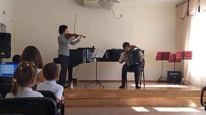 муз. школа. дуэт скрипки и баяна