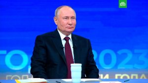 Путин напомнил о важности военно-патриотического воспитания молодежи