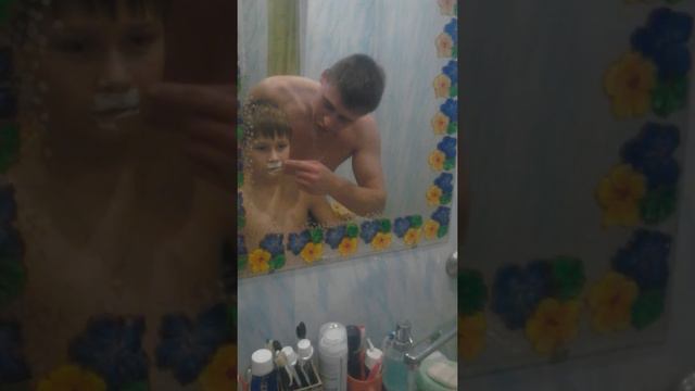 Как ребенок собирается в школу смотреть онлайн