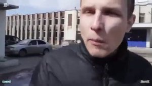 Ест козьи какашки