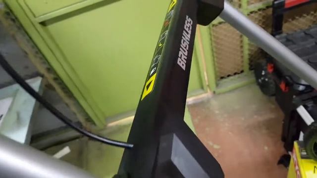 Газонокосилка аккумуляторная RYOBI RY36LMMX51A-140 смотреть онлайн