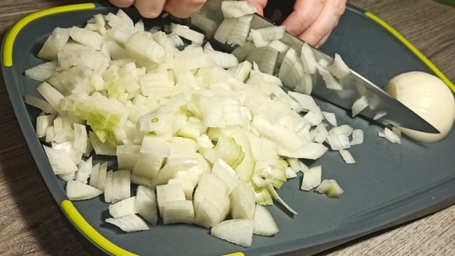 Очень нежное мясо. Просто тает во рту! Нежнейшая Говядина. Готовить просто!