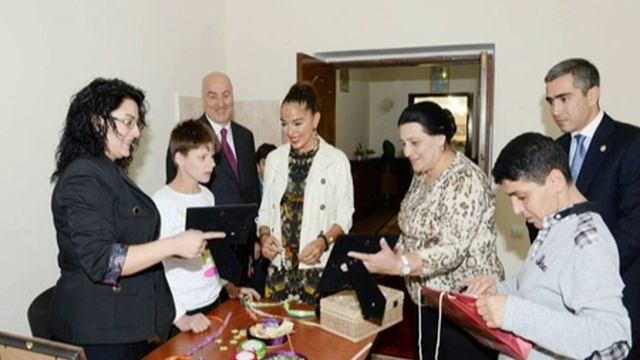 Лейла Алиева посетила дома-интернаты в Сабунчинском и Абшеронском районах смотреть онлайн