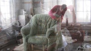 Ремонт мягкой мебели в Краснодаре - обивка и перетяжка кресла.