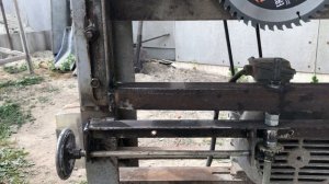 Лифт (подъемник) для стола циркулярки и прочие мелочи.