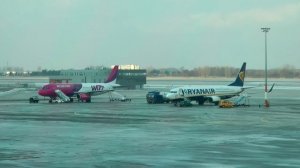 Zima na lotnisku w Poznaniu | Winter at Poznan Airport | Time lapse video