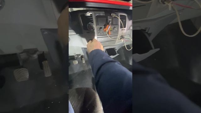 Установили очередную МКПП 6-ст Мерседес Спринтер на Газель Бизнес Фермер с двигателем Cummins 2,8 смотреть онлайн