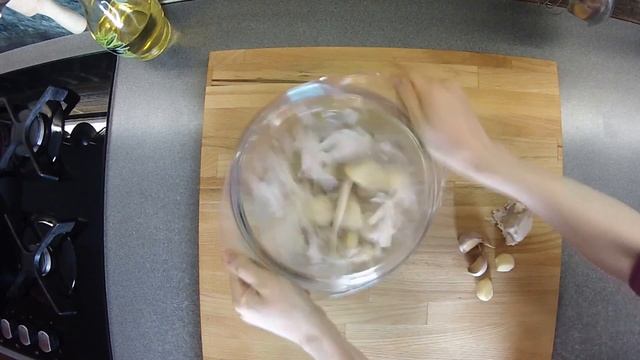 КАК ПОЧИСТИТЬ ЧЕСНОК | How To Peel Garlic смотреть онлайн