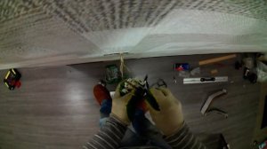 Замена розетки своими руками без отключения электричества.