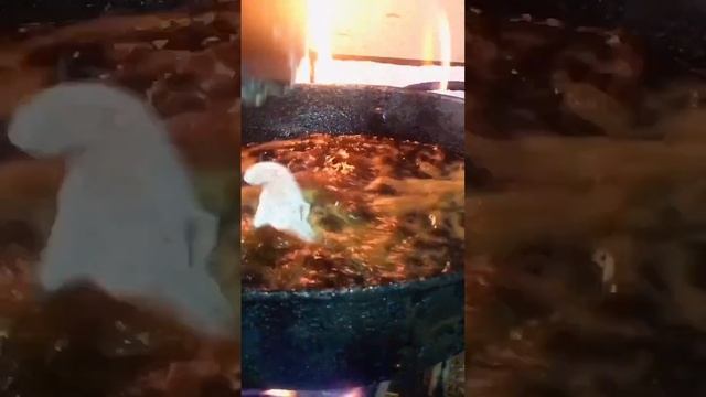 Жаренная рыба на сковородке с хрустящей корочкой сазан смотреть онлайн