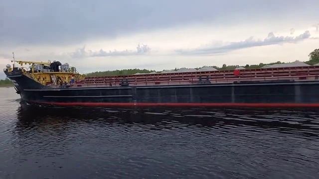 Теплоход Нефтерудовоз.