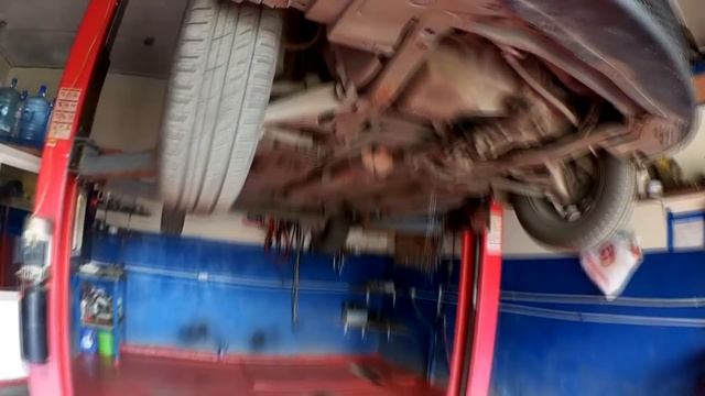 Замена масла на автомобиле Renault Logan