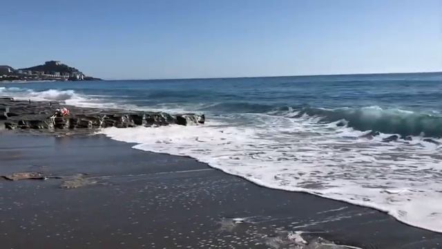 Вот и март 👍🏖🏖🏖 как всегда прогулка по берегу моря 🚶♀️🚶♀️и волны 🌊 🌊🌊 Турция Махмутлар