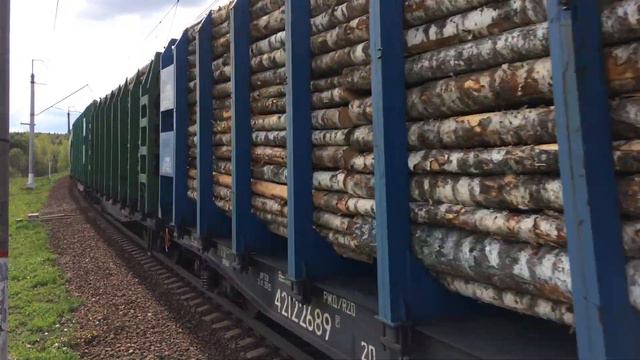 С песочком! Электровоз ВЛ11.8 -581/569Б с грузовым поездом. смотреть онлайн