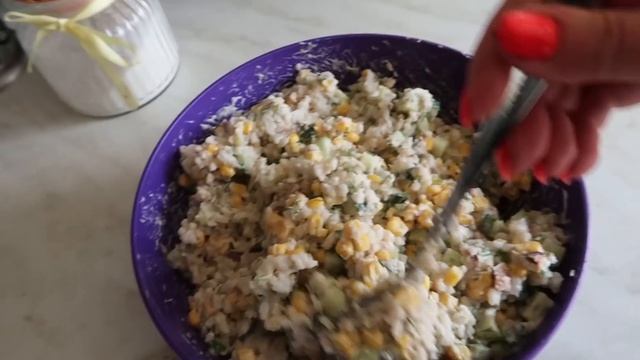 VLOG Разобрали Викину комнату. Готовлю интересный салат. У Вики новый маникюр смотреть онлайн