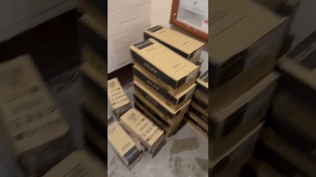 2051 И от 2023 10 20 at 12 51 18. Доставка Нефрит, Cezares, Equipe, Belbagno смотреть онлайн