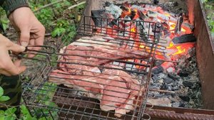 Как пожарить стейк на мангале из говядины в 4к