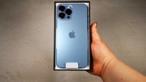 Распаковка iPhone 13 Pro Max Sierra Blue. Какого же на самом деле цвета небесно-голубой айфон?