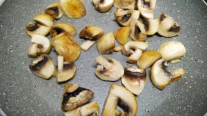 Лёгкий салат с грибами