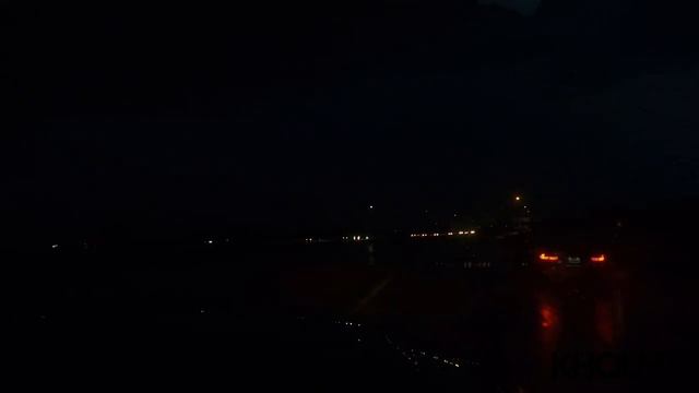 Молния 11 раз ударила в одно и то же место. смотреть онлайн