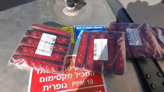 Устанавливаю светодиодные лампы на новую Сканию))) смотреть онлайн