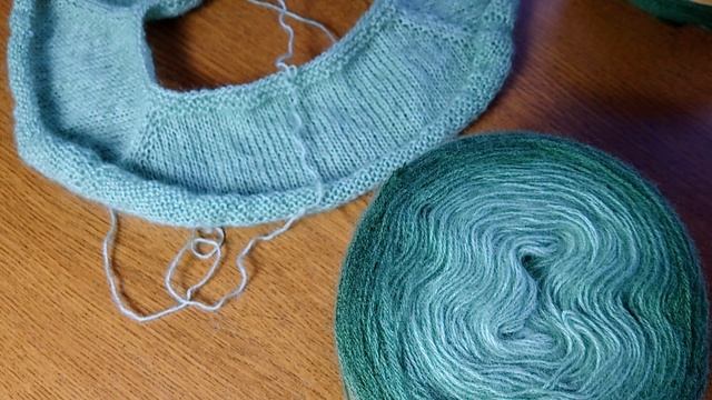 Эксперимент из пряжи Alize angora gold ombre batik. смотреть онлайн