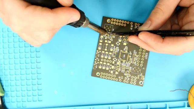 Пайка компонентов на плату