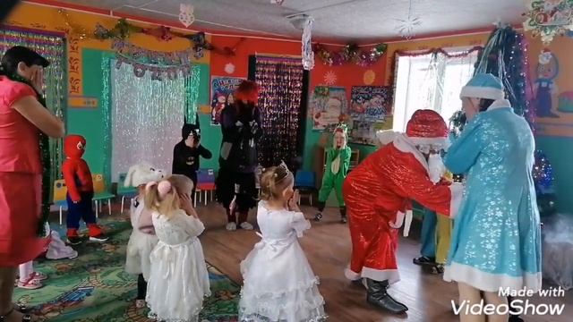 МДОУ д/с "Солнышко" с. Ильинка поздравляет с Новым годом!!! смотреть онлайн