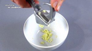 КАРАСИ жареные | Как в Молдавии жарят и едят рыбу