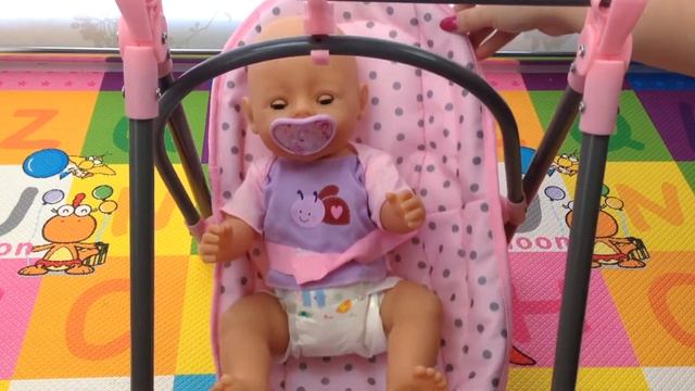 Видео с куклой Пупсик Baby Born кормим меняем подгузник играем в дочки матери игрушки для девочек