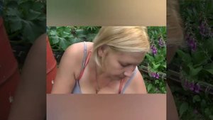 Как отпугнуть птиц на своем участке за 15 минут.