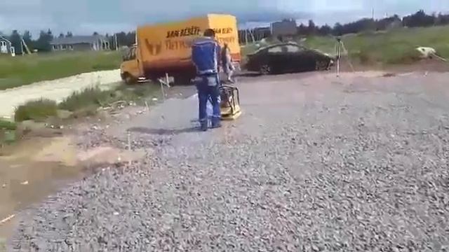 Трамбовка щебня под монолитную плиту смотреть онлайн