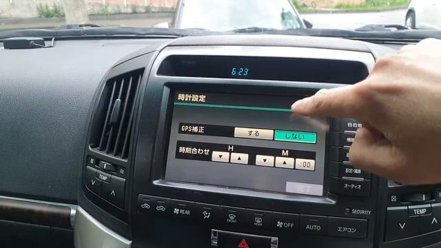 Настройка часов Toyota LandCruiser 200 смотреть онлайн