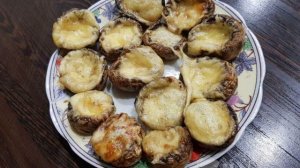 Шампиньоны запеченные с сыром в духовке