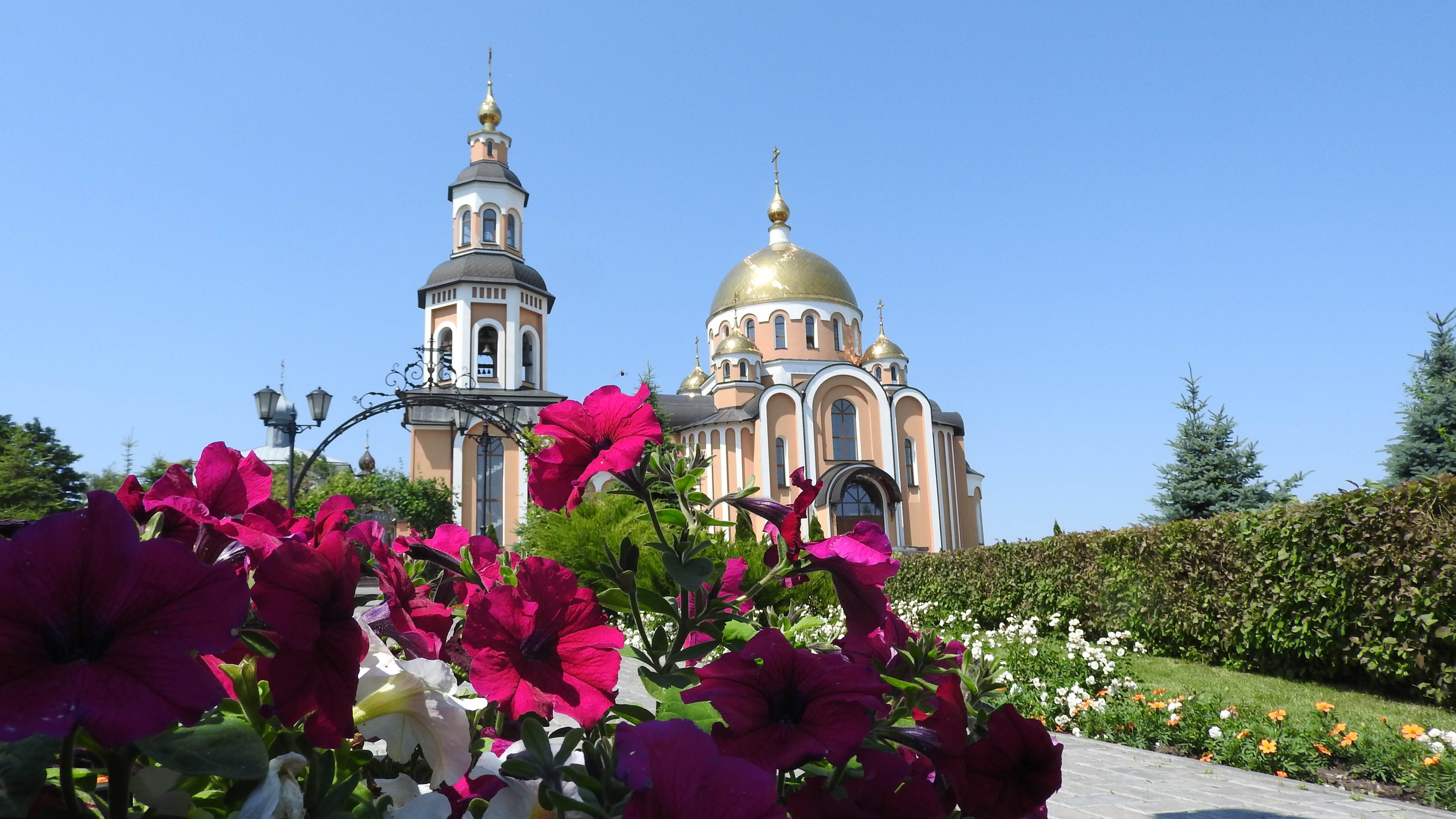 сестры алексеевского монастыря в москве