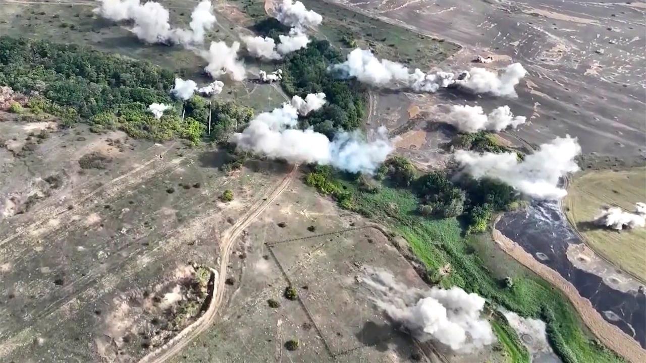 Наши войска обороняют стратегически важный поселок Спорное между Северском и Лисичанском