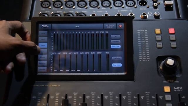 Mixer Mungil Soundking DM20