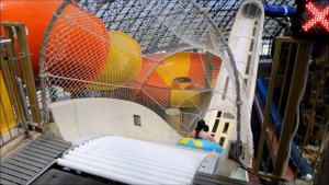 Большие горки АкваСферры (аквапарк Донецка 13.05.2017)