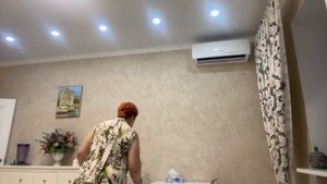 СОБИРАЮСЬ НА ВЫПУСКНОЙ ВЕЧЕР К СЫНУ