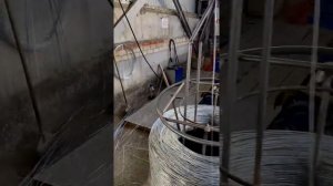 Перемотчик проволоки из больших бухт на катушки