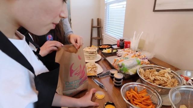 We OPENED Up A FAST FOOD Restaurant!! **Taco Bell** | JKREW смотреть онлайн