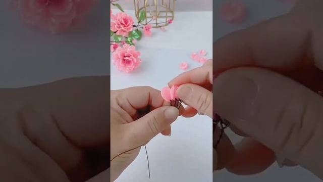 Sequin Flower Making смотреть онлайн