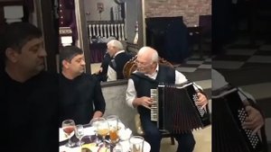 Залибек, Бектемир - лезгинка барабан гармошка.