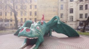 Змей Горыныч во дворах Васильевского острова, г.Санкт-Петербург